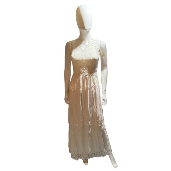 Missguided Cream Embroidered Mesh Sleeveless Maxi Dress US 2 - Picture 1 of 11